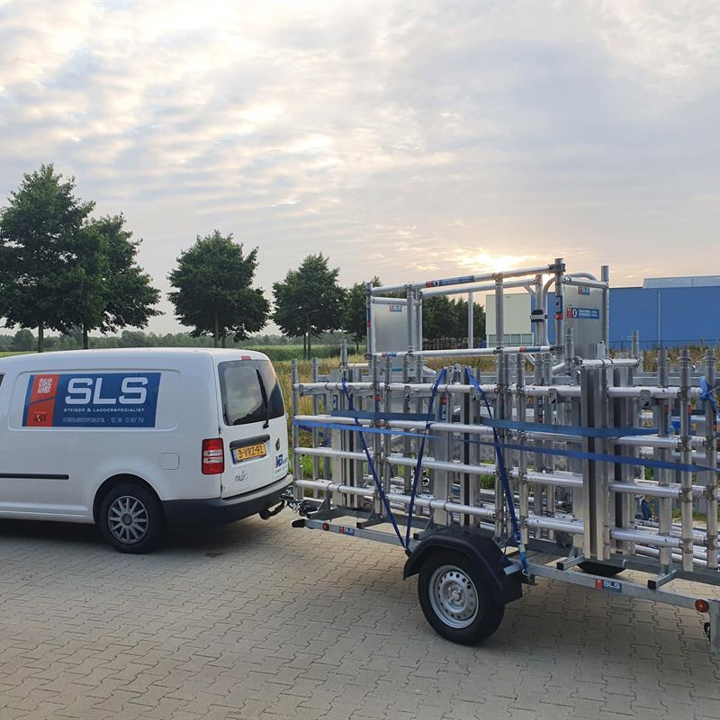 Rolsteigerlift met afsluitbare aanhangers