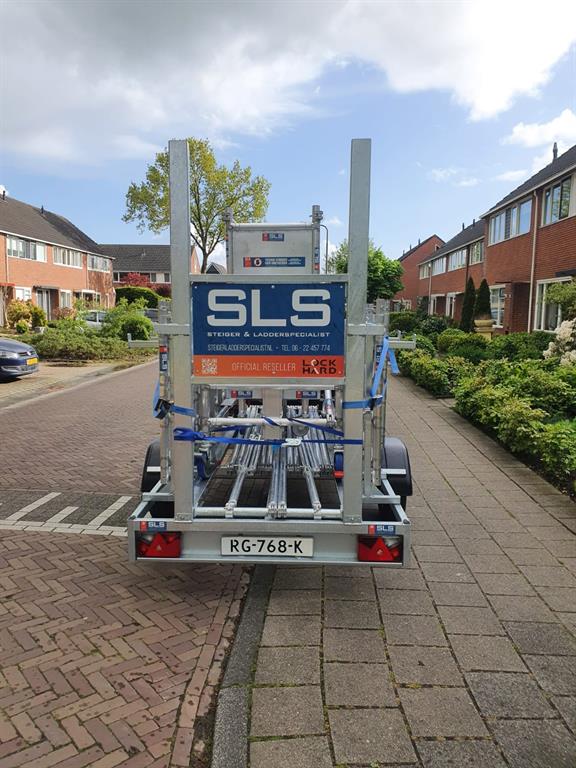 afsRolsteigerlift afsluitbare aanhanger met Rolsteigerlift Type M lockhard