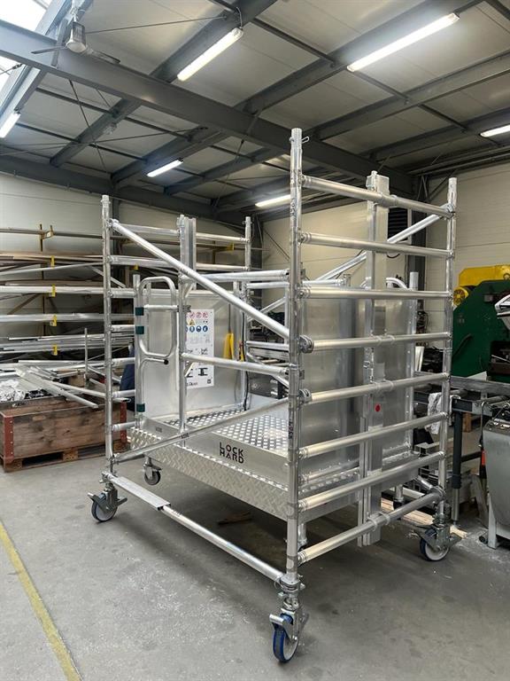 Rolsteigerlift Type Bouwlift - - - L Type